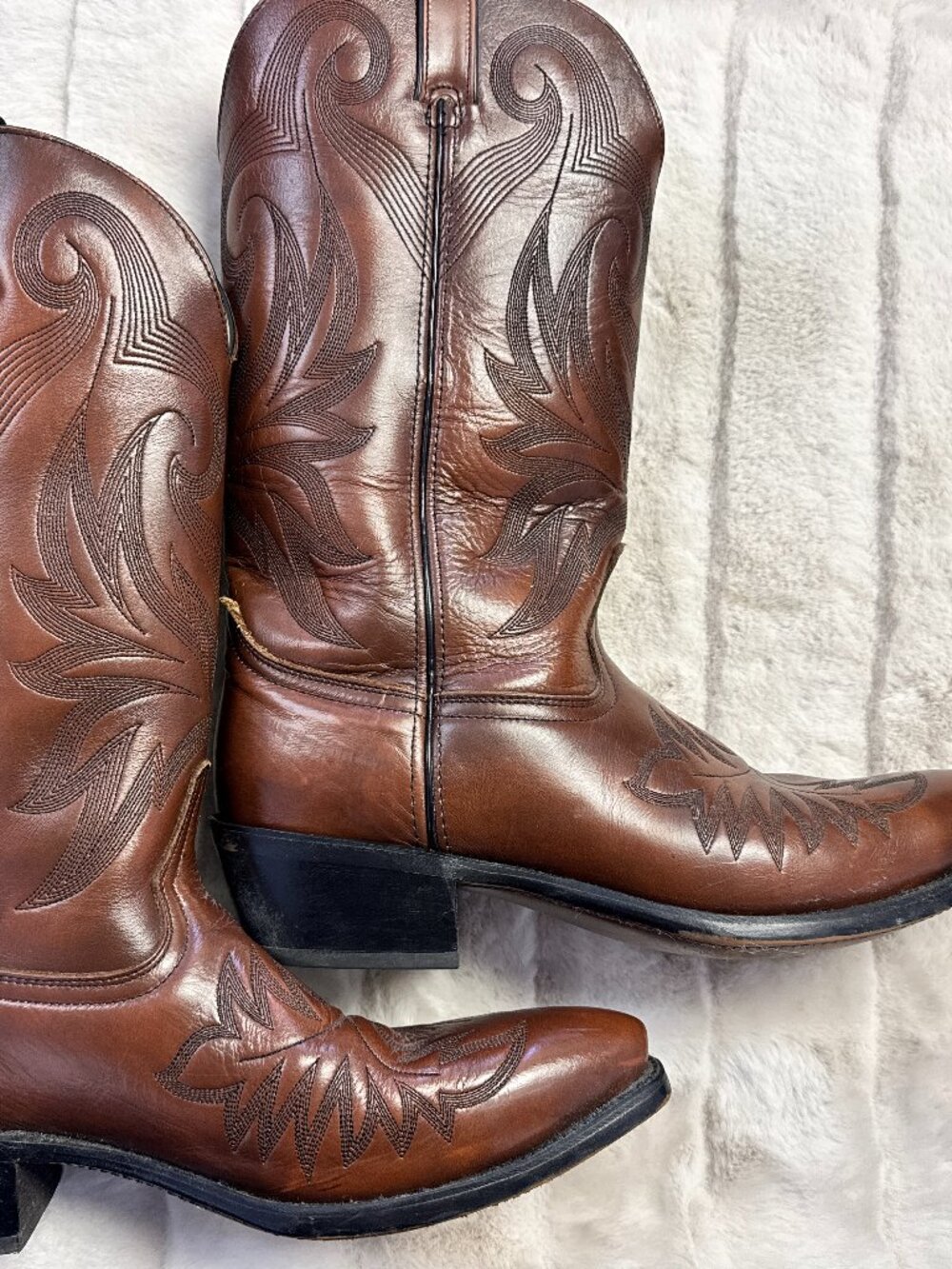 Vintage Brown leather Durango western cowboy boots in size 9.5 D